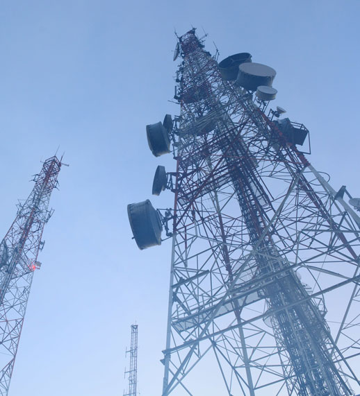Compact Multi-Band Antenna Arrays